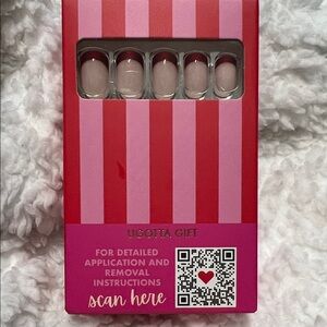 Hello Love short square Nails Ugotta Gift 
Red French manicure